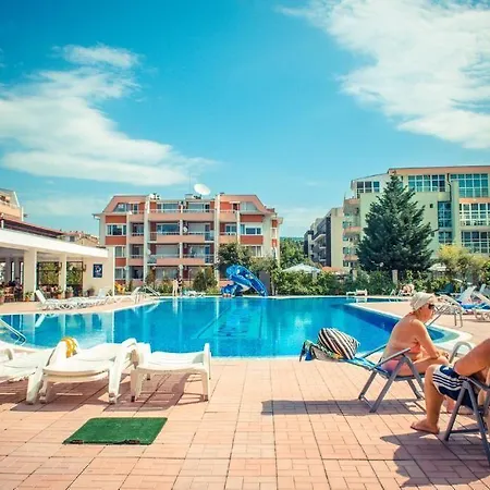 Sunny Апартамент *